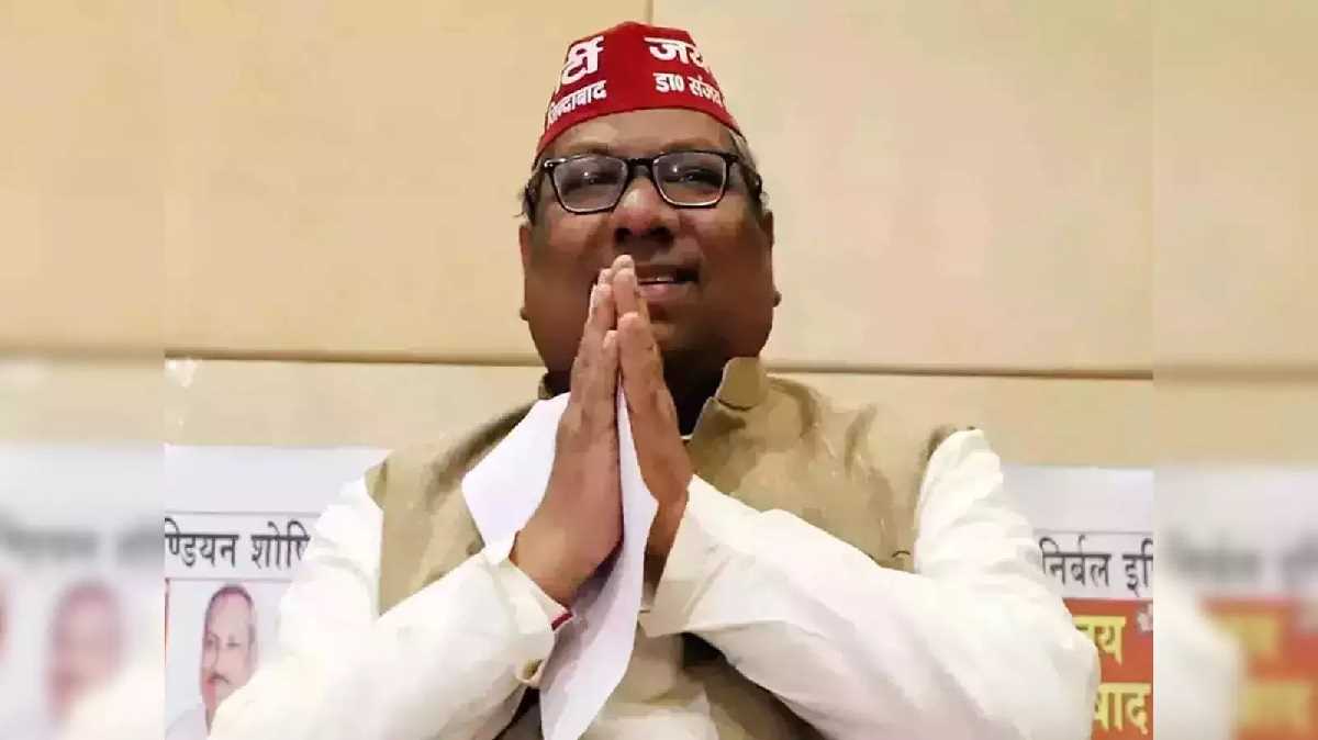 अयोध्या में 13 साल की बच्ची को इंसाफ दिलाने के लिए फफक-फफक कर रोए संजय निषाद अयोध्या में 13 साल की बच्ची को इंसाफ दिलाने के लिए फफक-फफक कर रोए संजय निषाद